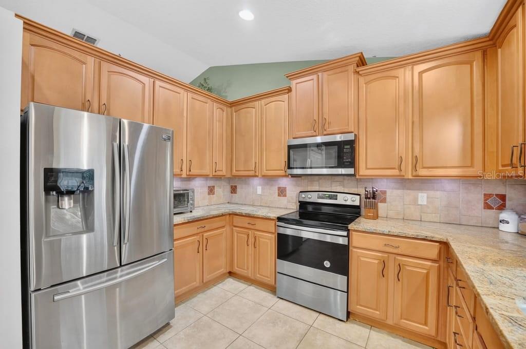 1580 Deland Ave Property Photo 18