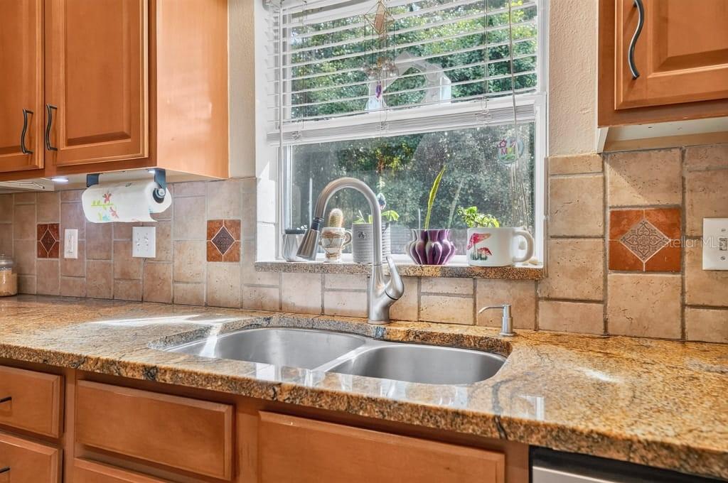 1580 Deland Ave Property Photo 19