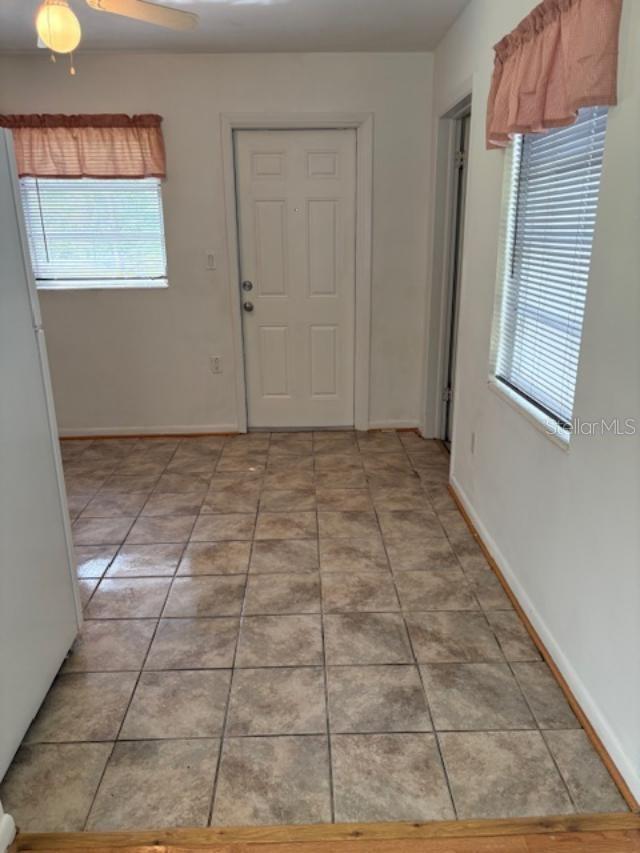 685 Gleason St Property Photo 6