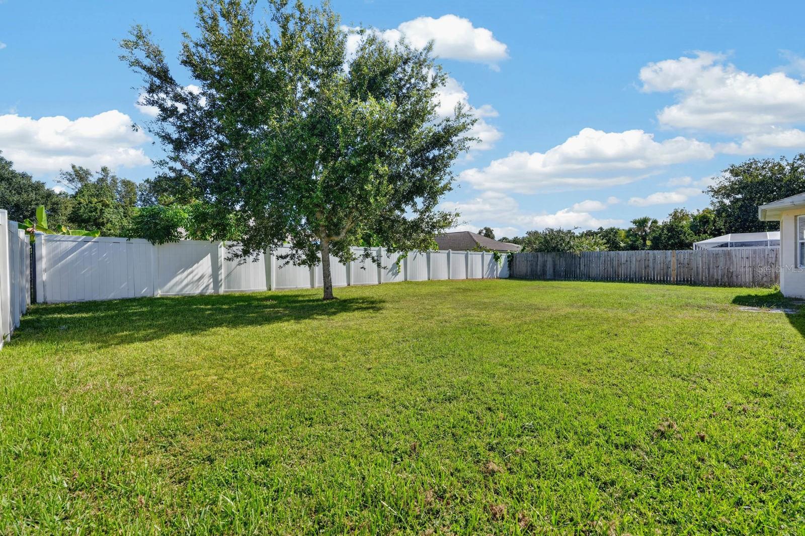 222 Bird Of Paradise Dr Property Photo 28