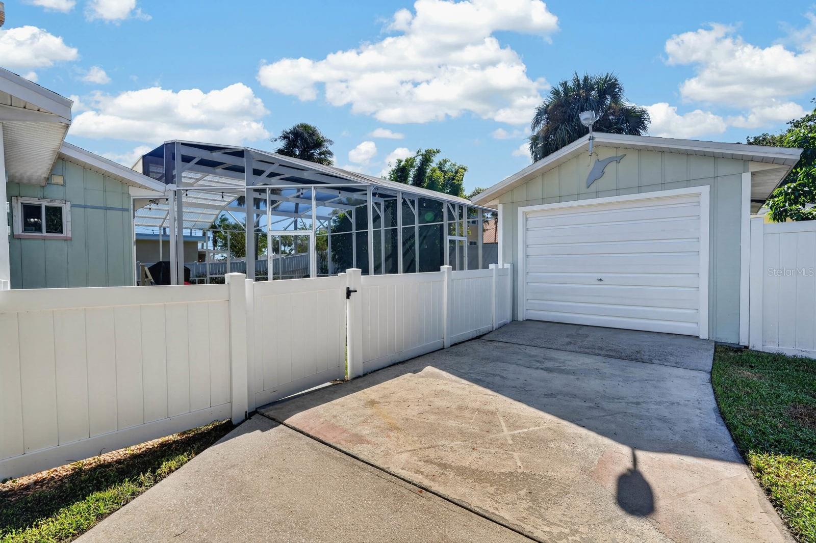 115 San Robar Dr Property Photo 46