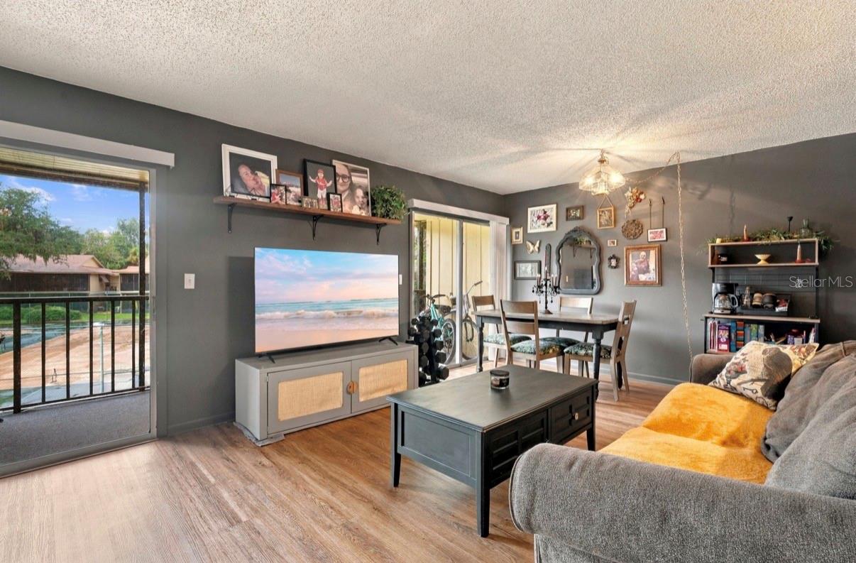 130 Jasmine Woods Ct #8d Property Photo 4
