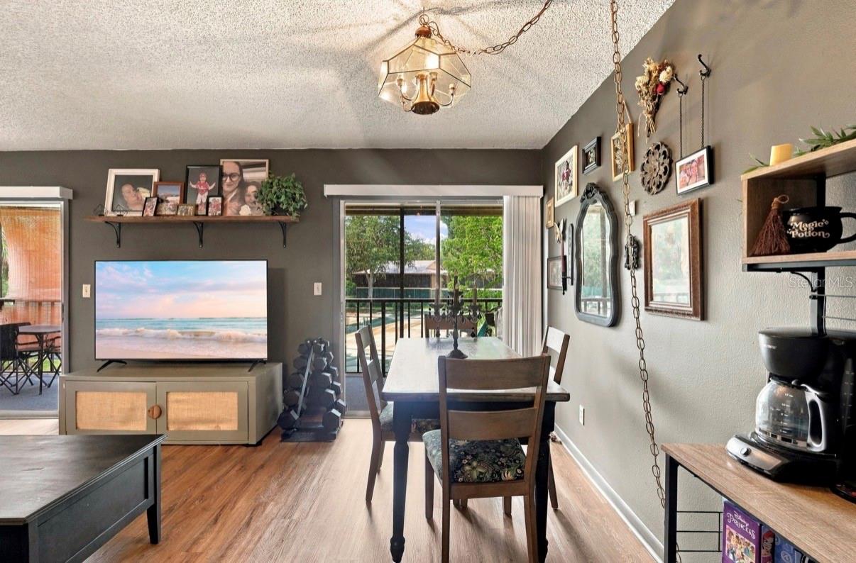 130 Jasmine Woods Ct #8d Property Photo 10