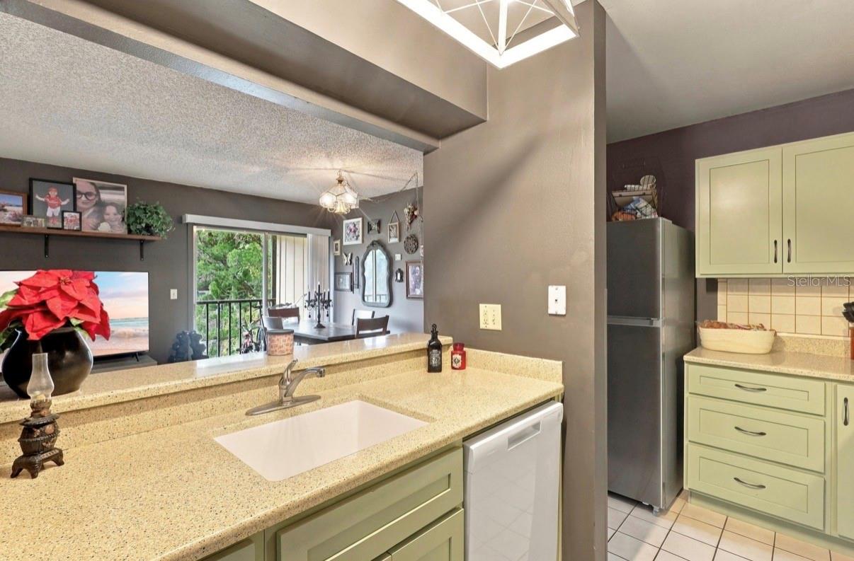 130 Jasmine Woods Ct #8d Property Photo 11