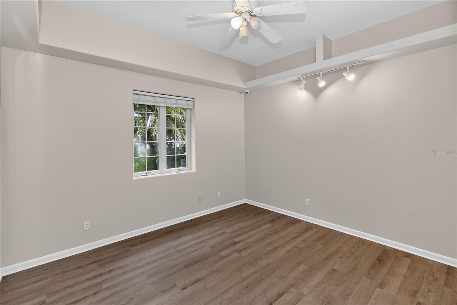 105 Alexandra Woods Dr Property Photo 31