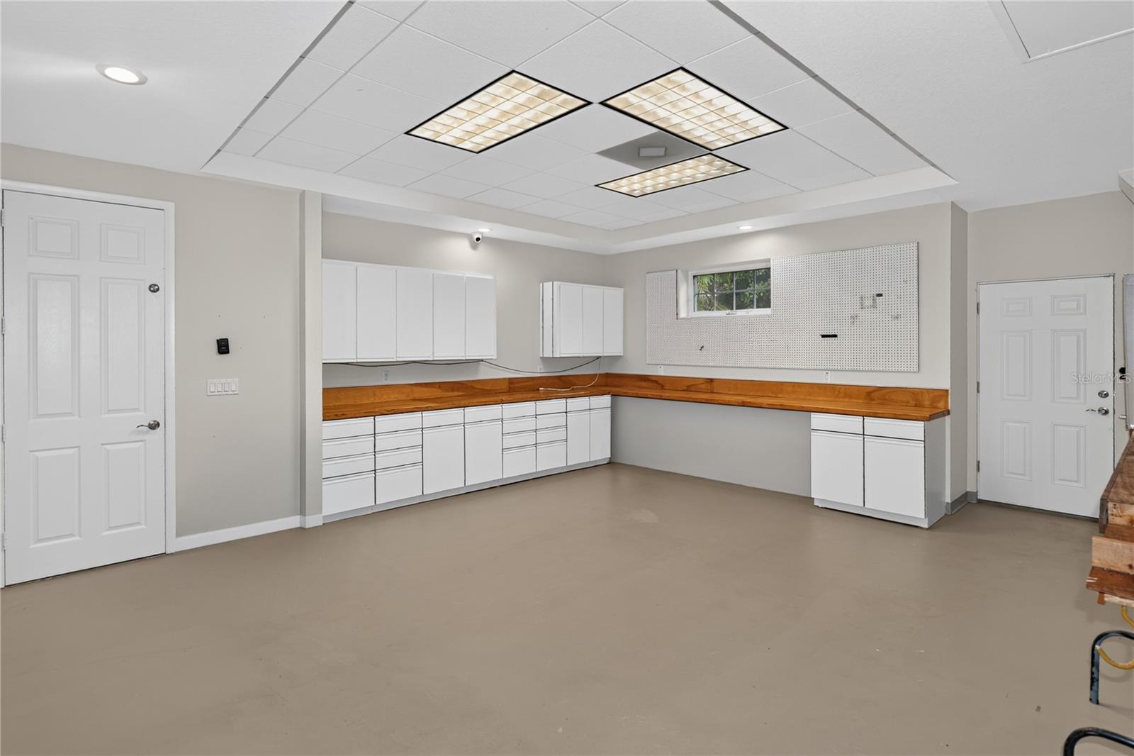 105 Alexandra Woods Dr Property Photo 44