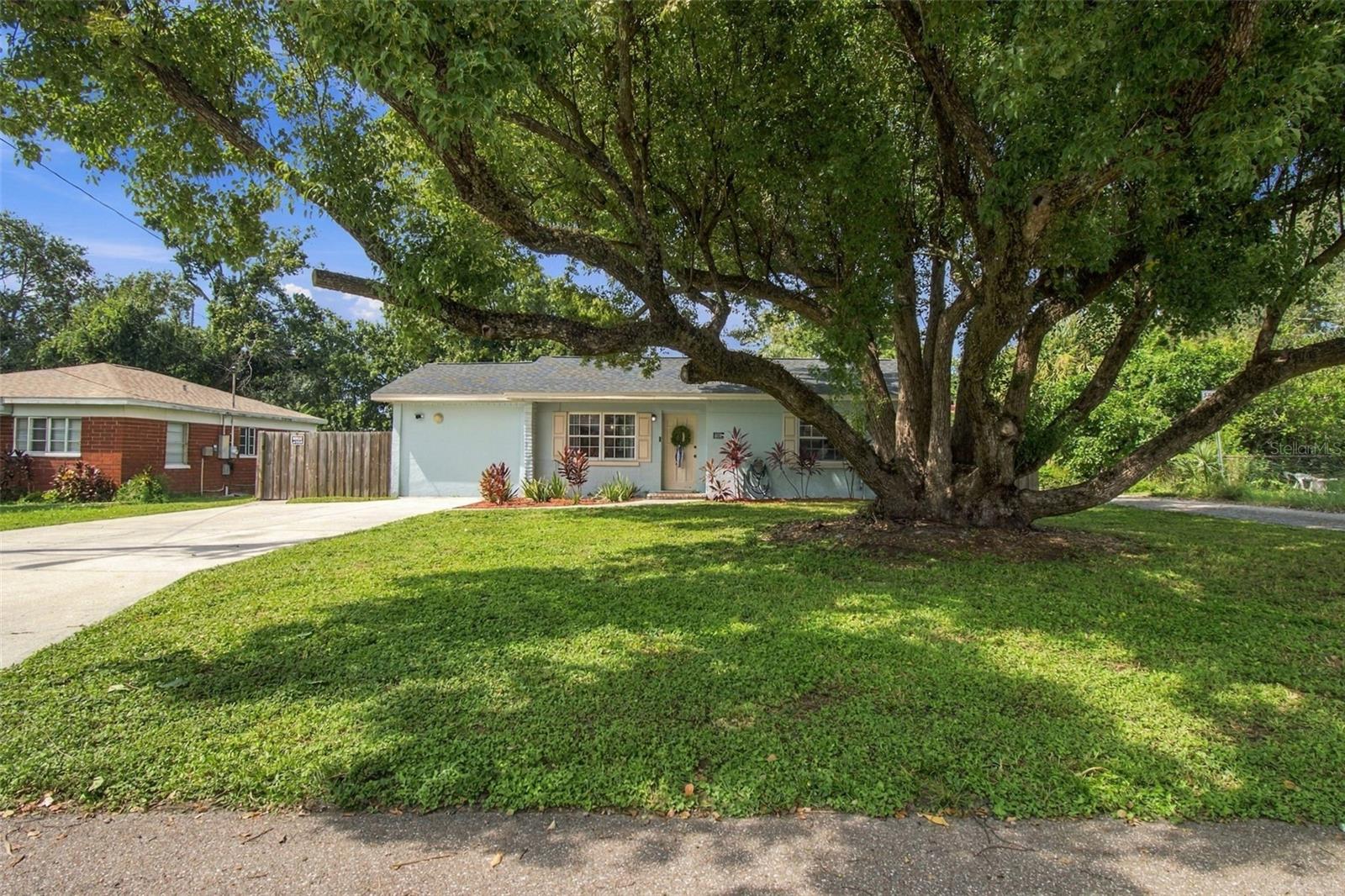 806 N Gomez Ave Property Photo 5