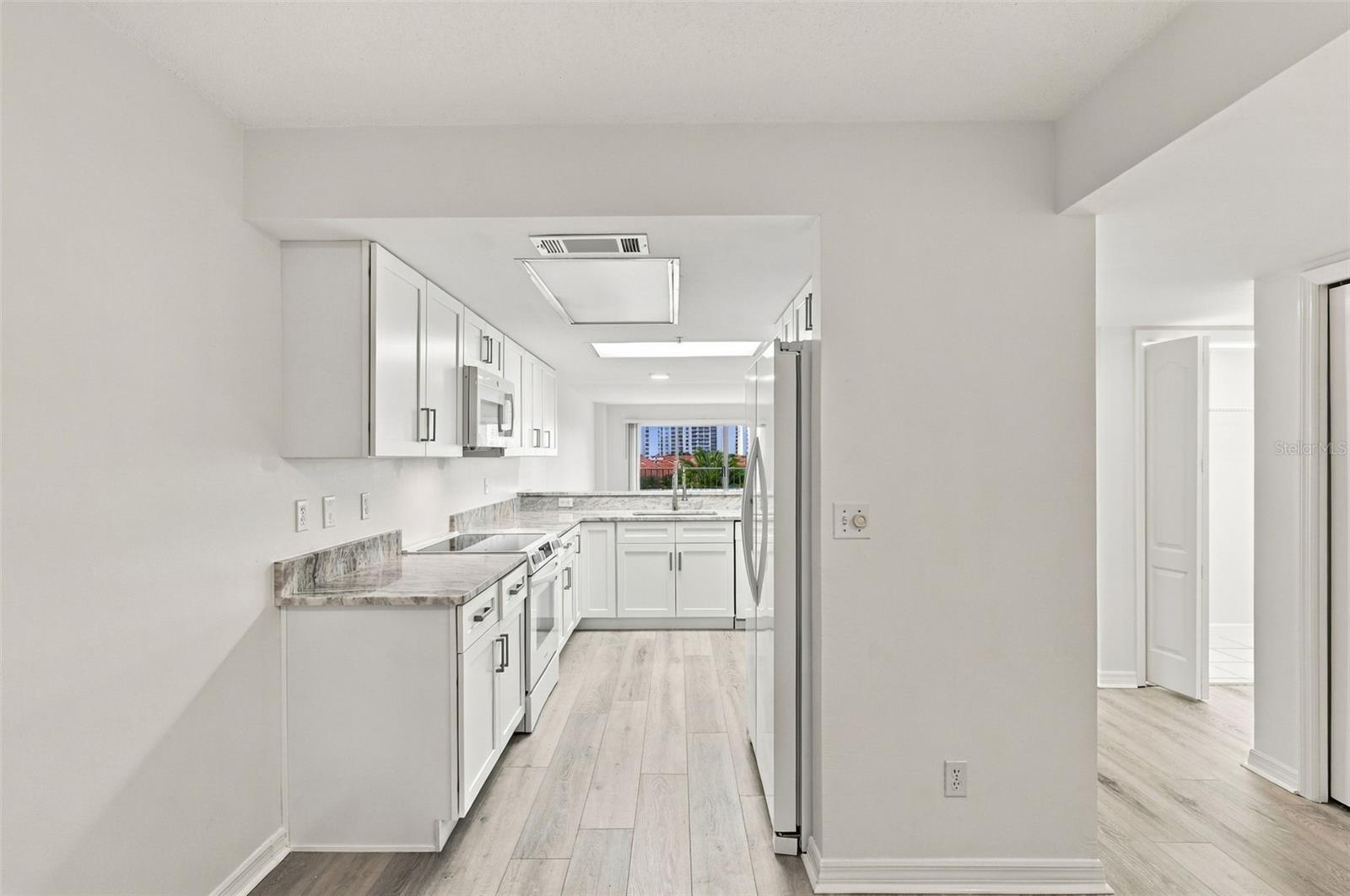 4 Oceans West Blvd #402a Property Photo 7
