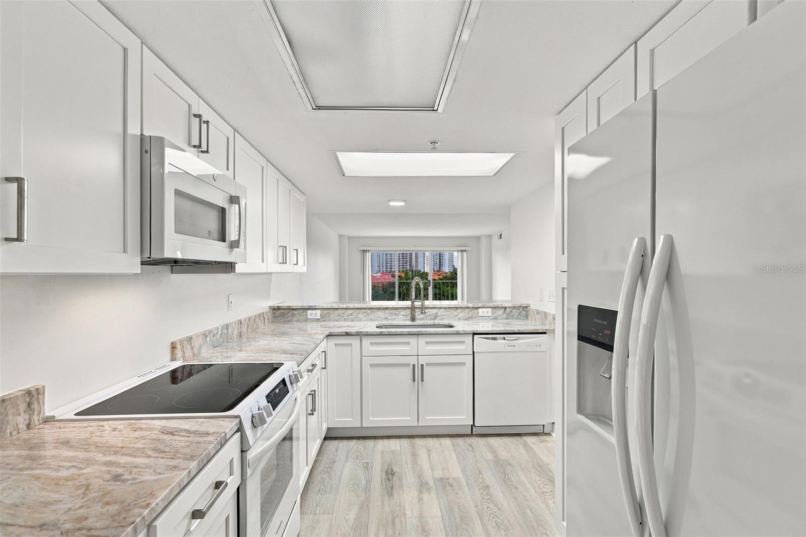 4 Oceans West Blvd #402a Property Photo 8
