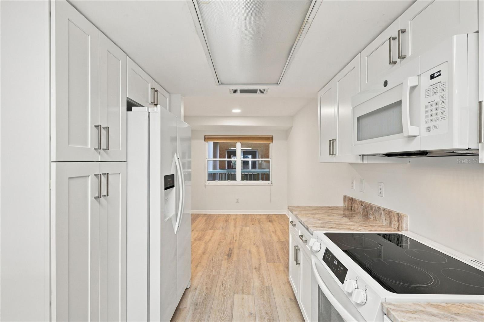 4 Oceans West Blvd #402a Property Photo 11