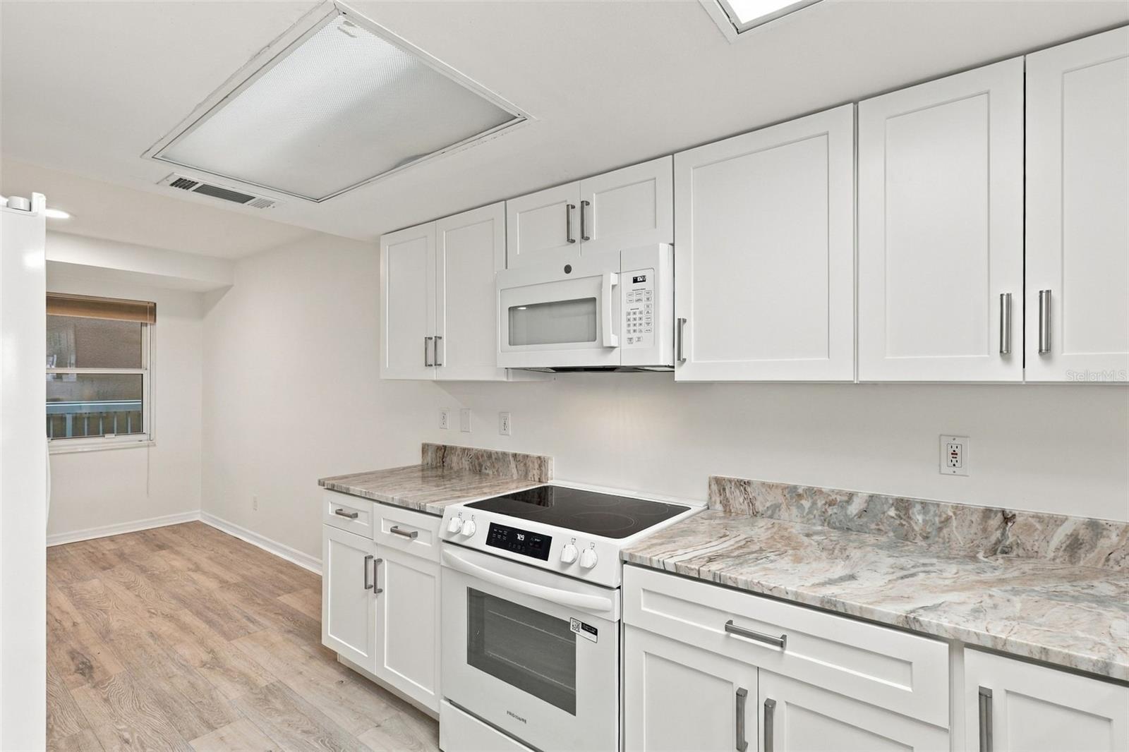 4 Oceans West Blvd #402a Property Photo 12