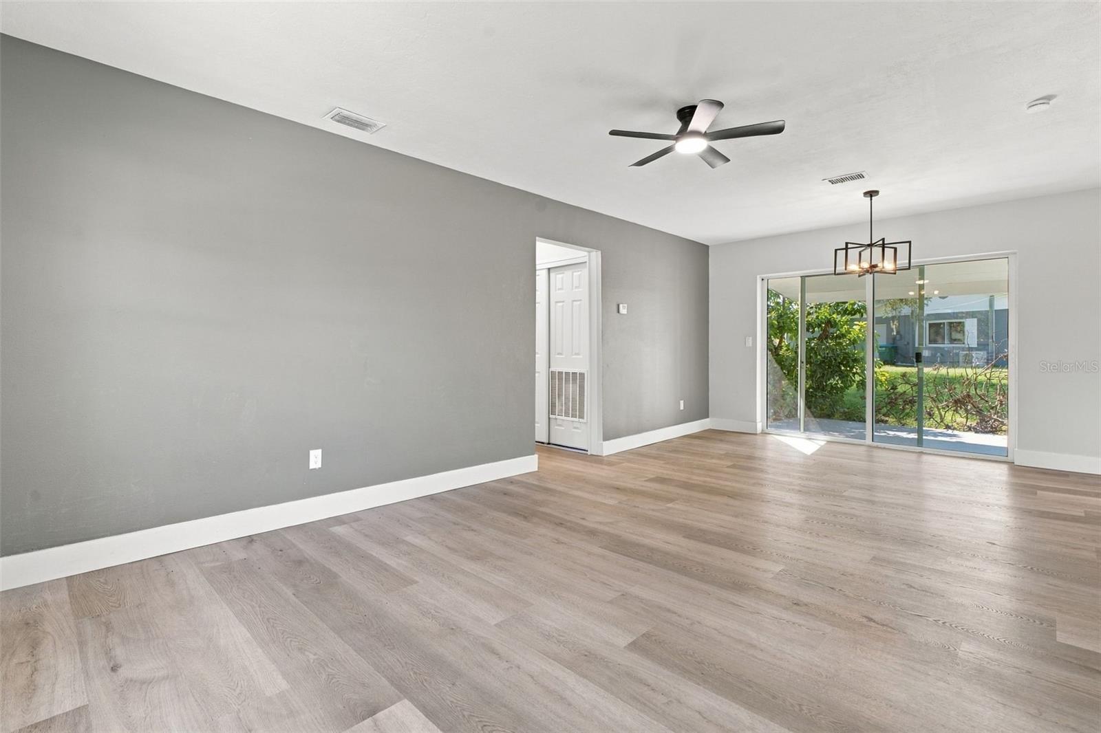 1321 Fountainhead Dr Property Photo 4