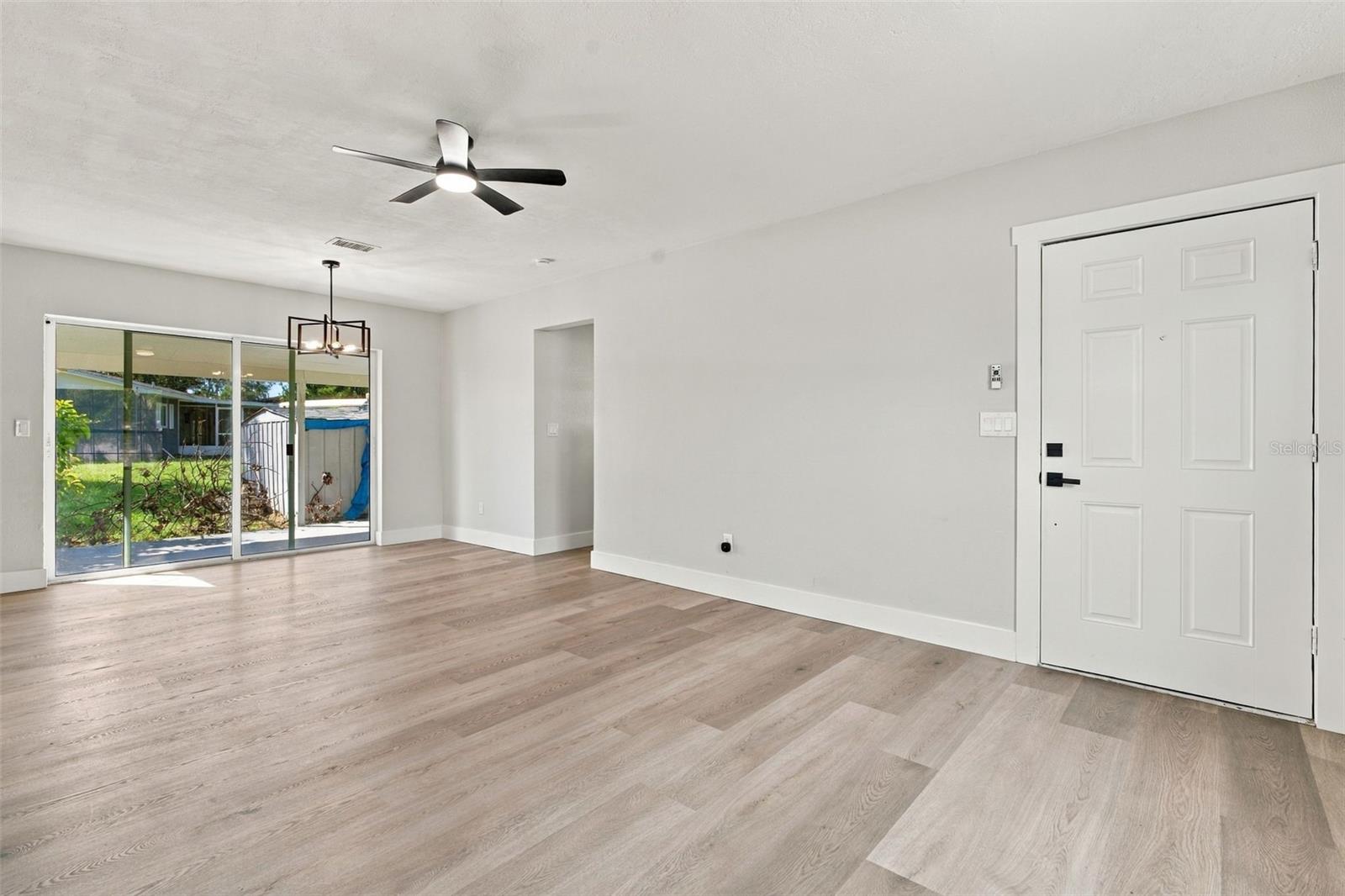 1321 Fountainhead Dr Property Photo 5