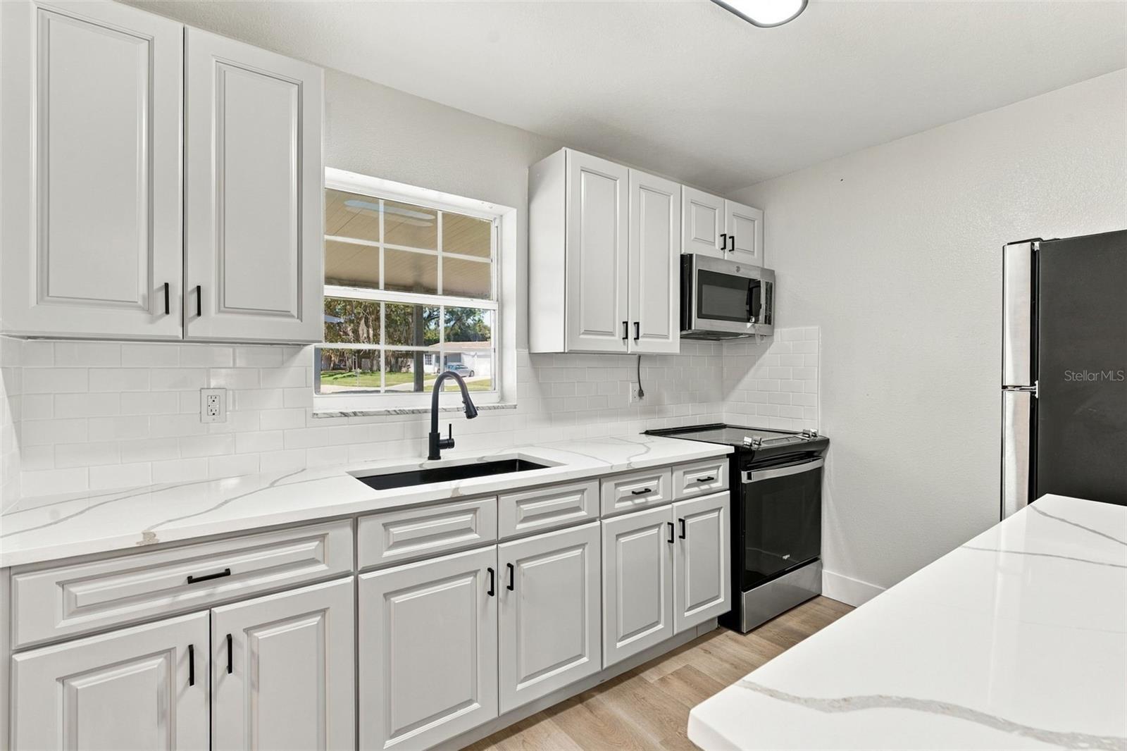 1321 Fountainhead Dr Property Photo 8