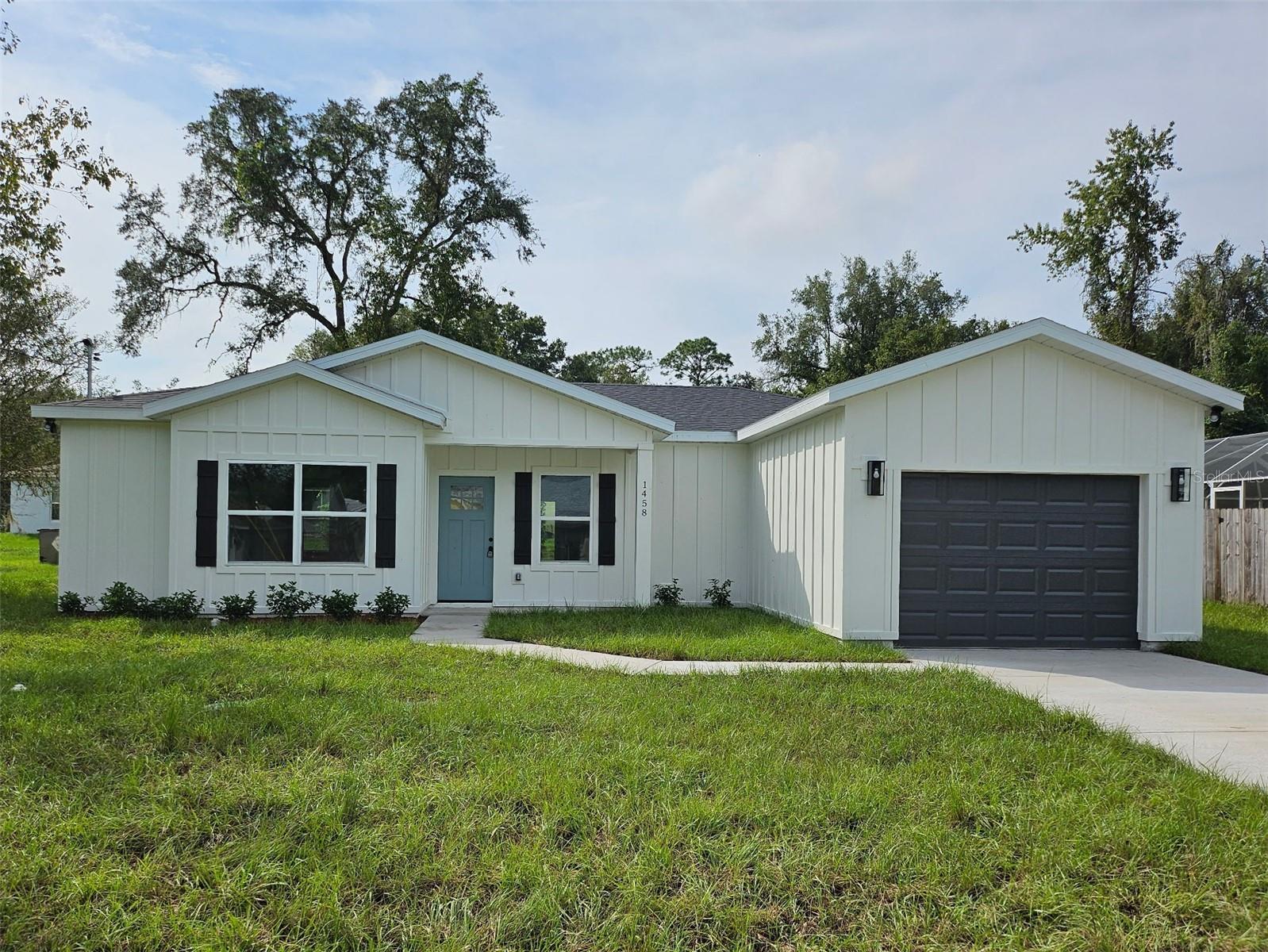 1458 3RD ST Property Photo 1