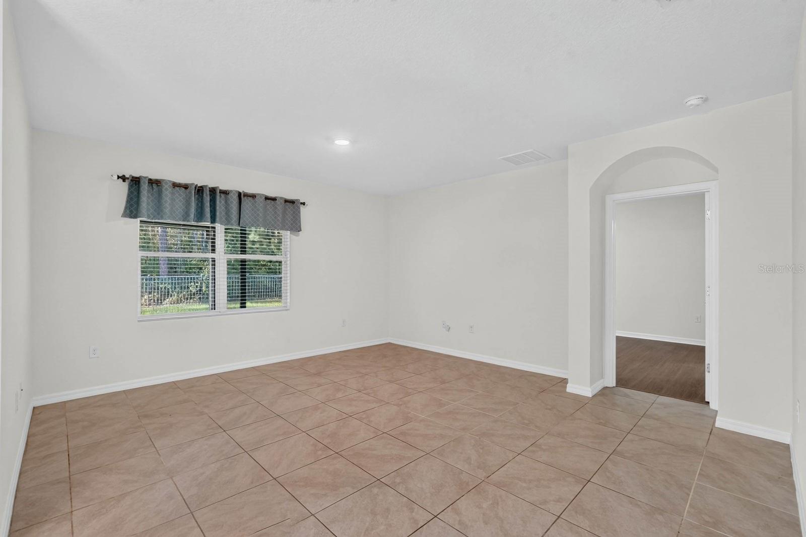 1823 Palmetto Scrub Cir Property Photo 3