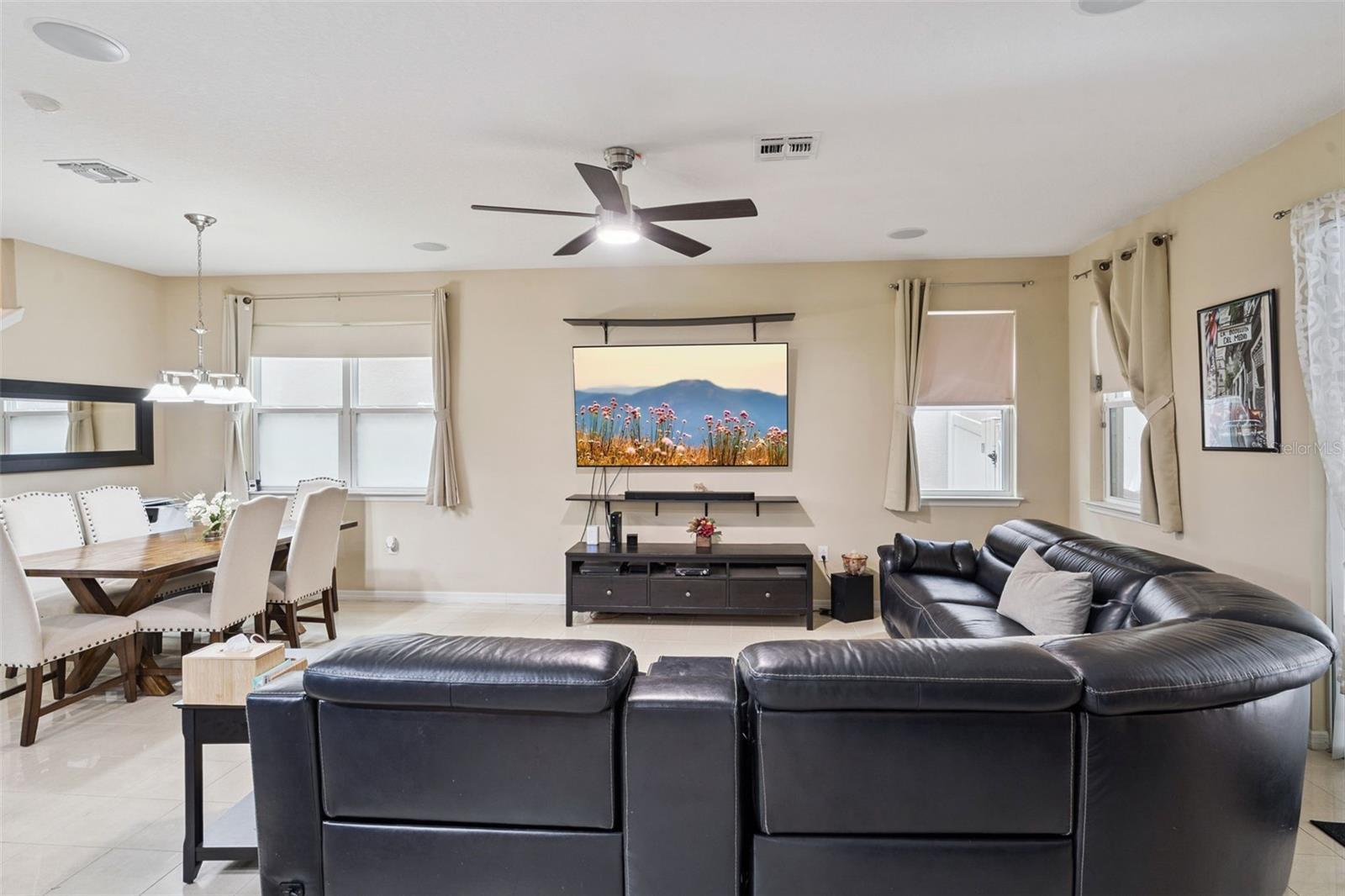 536 Bottlebrush Loop Property Photo 7