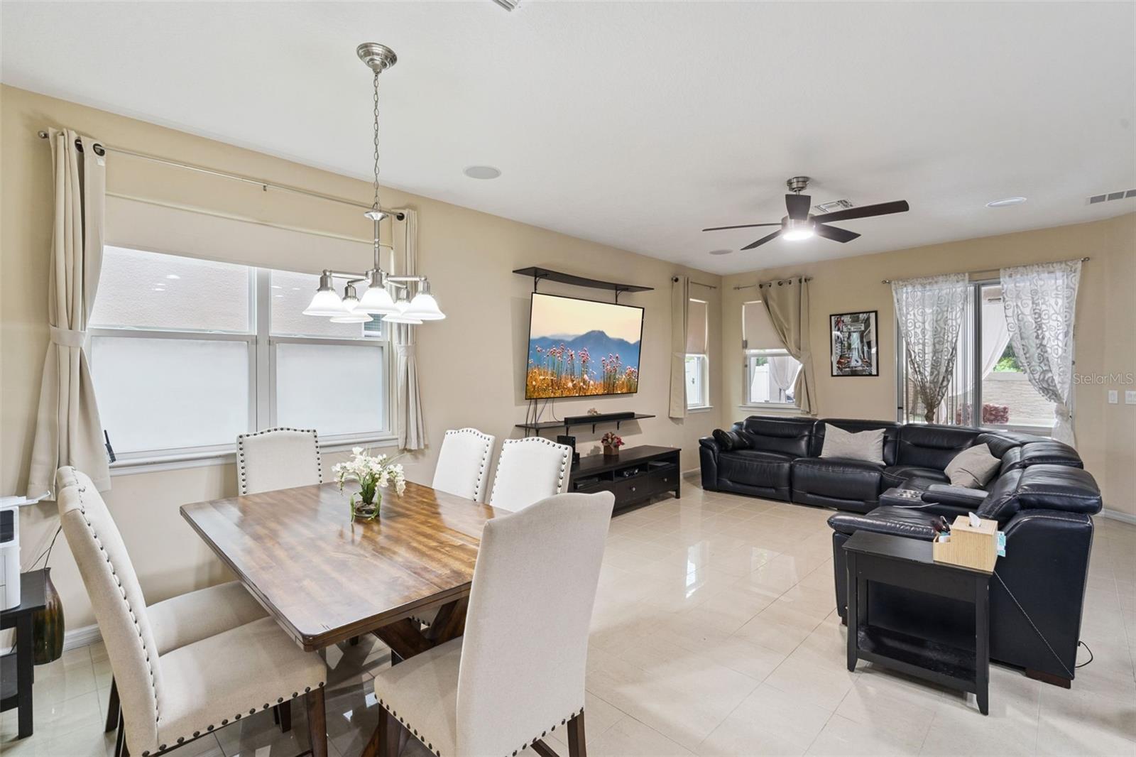 536 Bottlebrush Loop Property Photo 8