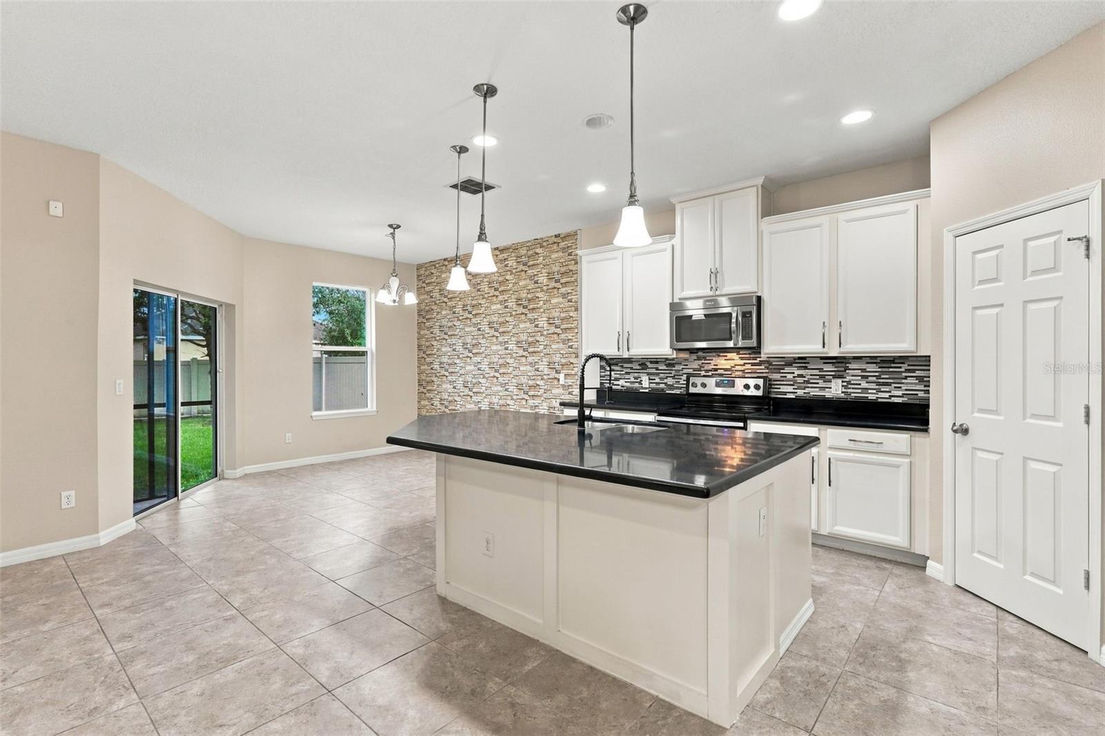 12061 Sawgrass Reserve Blvd Property Photo 13