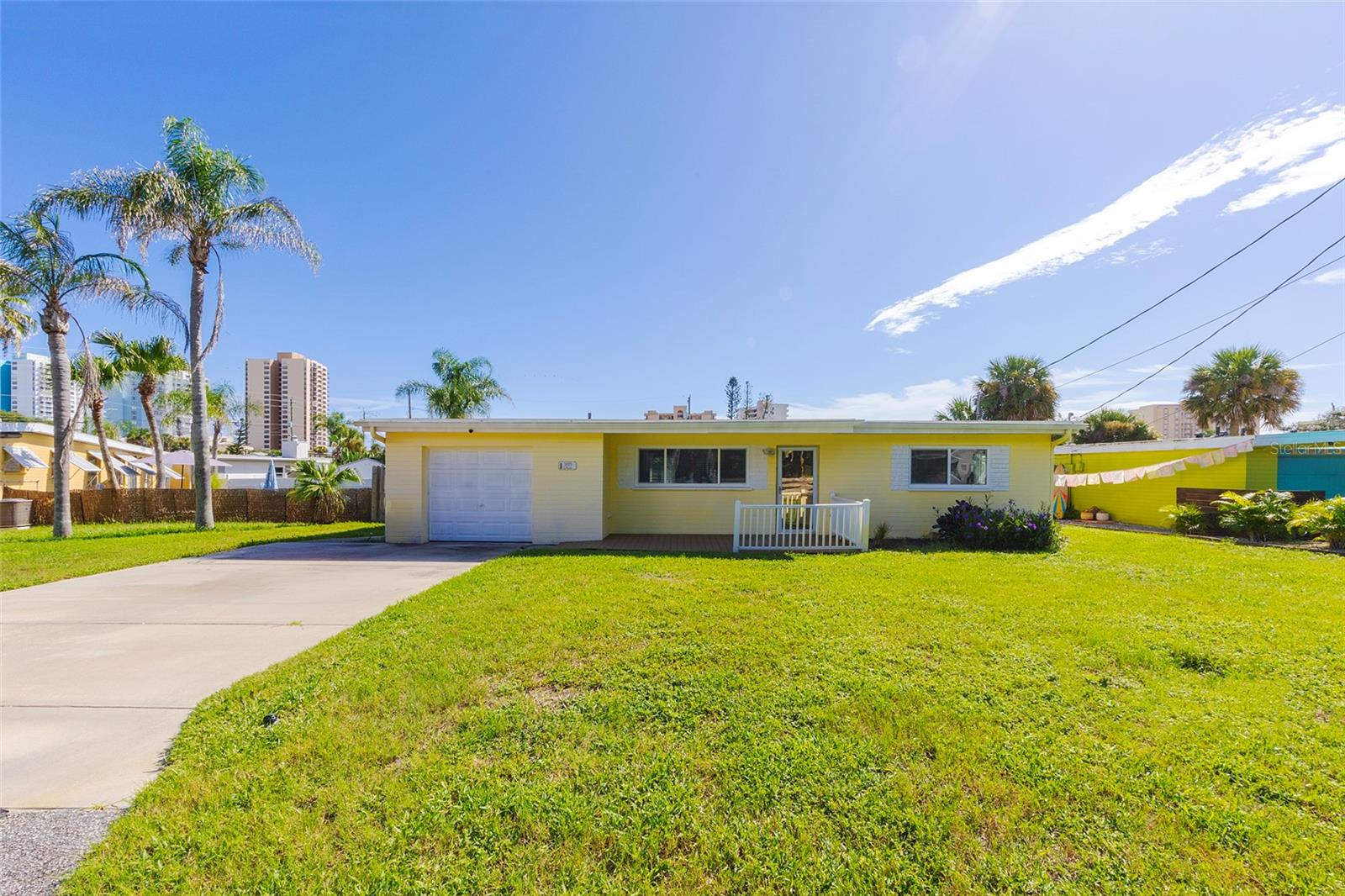 3105 LA PALOMA AVE Property Photo 1