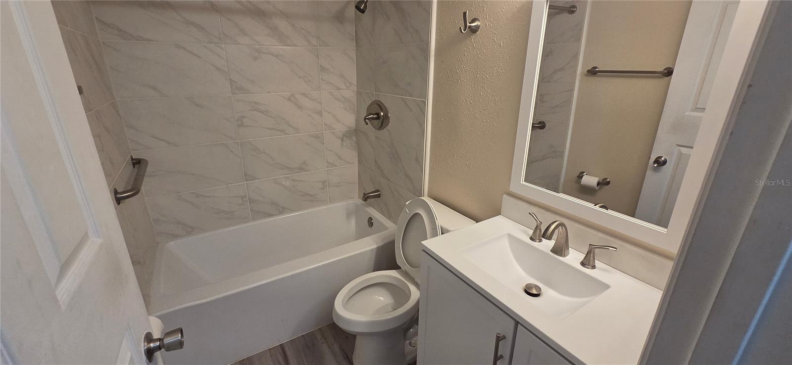 100 Sweetgum Woods Ct #14c Property Photo 11