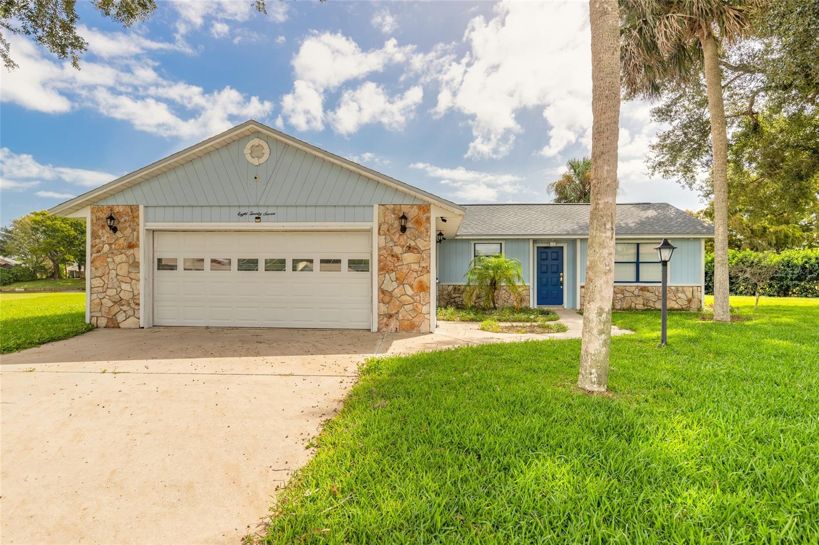 827 Pine Tree Ct Property Photo 1