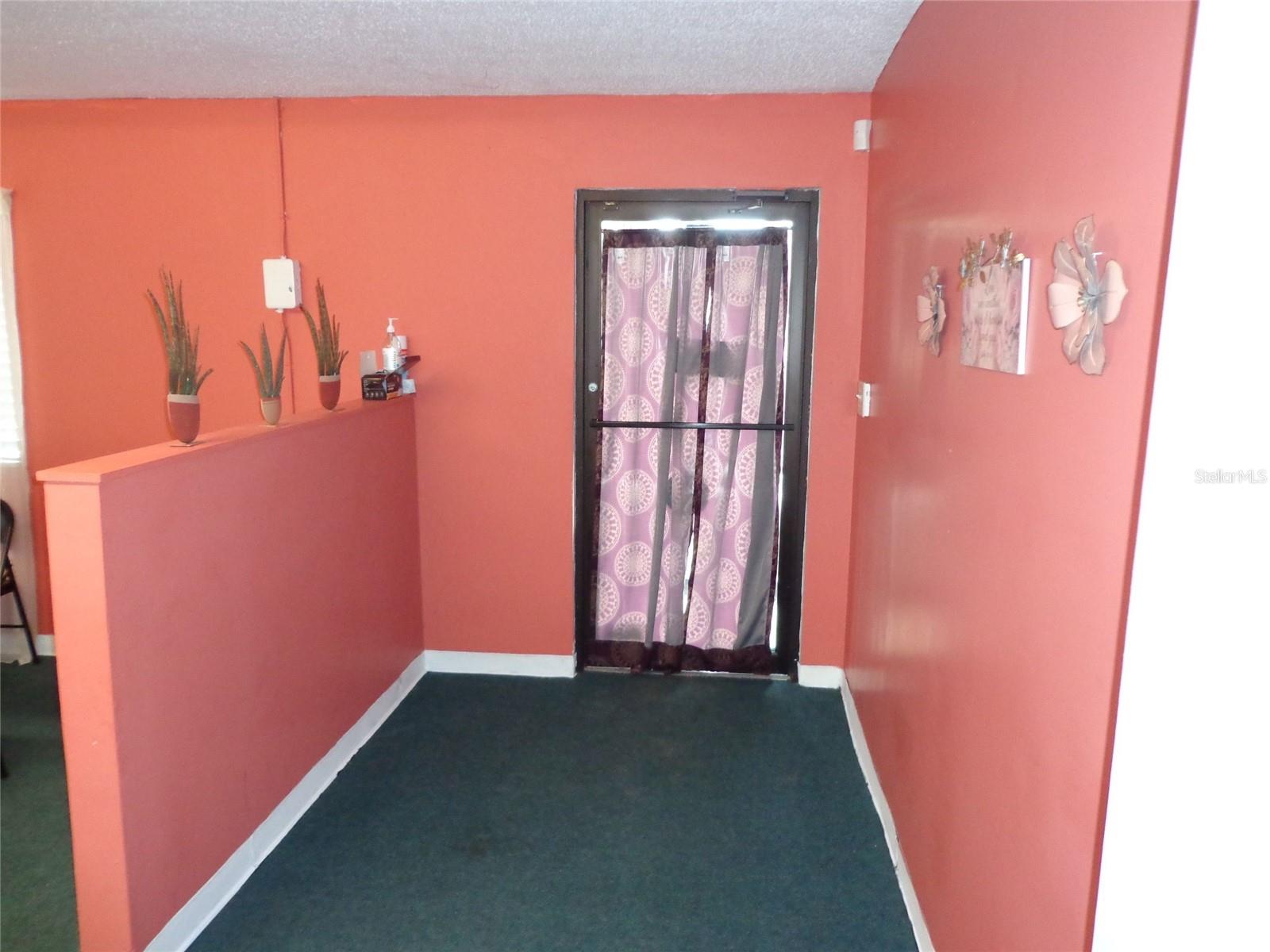 1904 W Waters Ave Property Photo 5