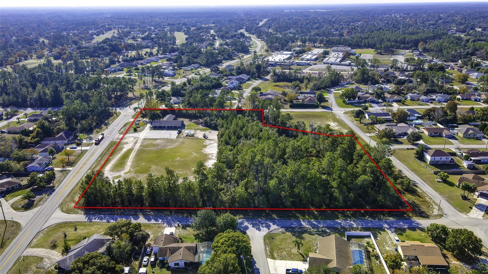 6001 Deltona Blvd Property Photo 12