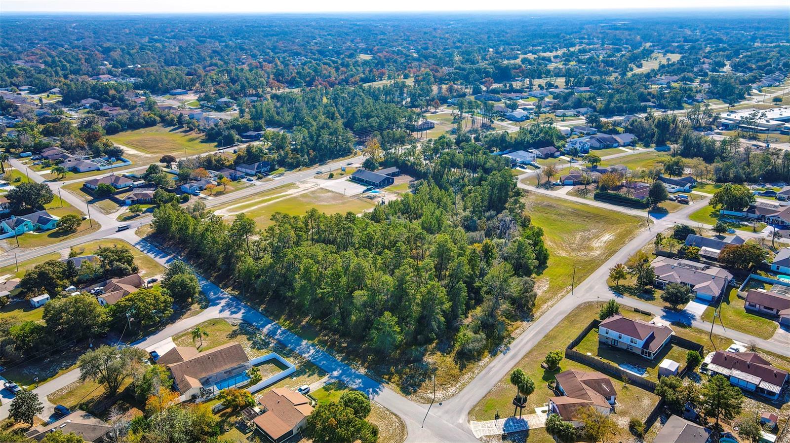 6001 Deltona Blvd Property Photo 13