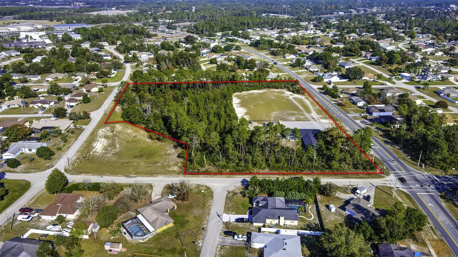 6001 Deltona Blvd Property Photo 16