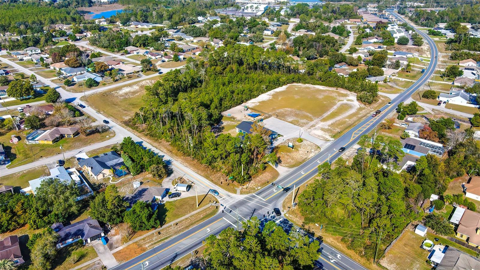 6001 Deltona Blvd Property Photo 17