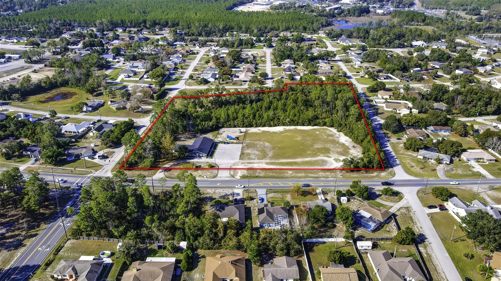 6001 Deltona Blvd Property Photo 18