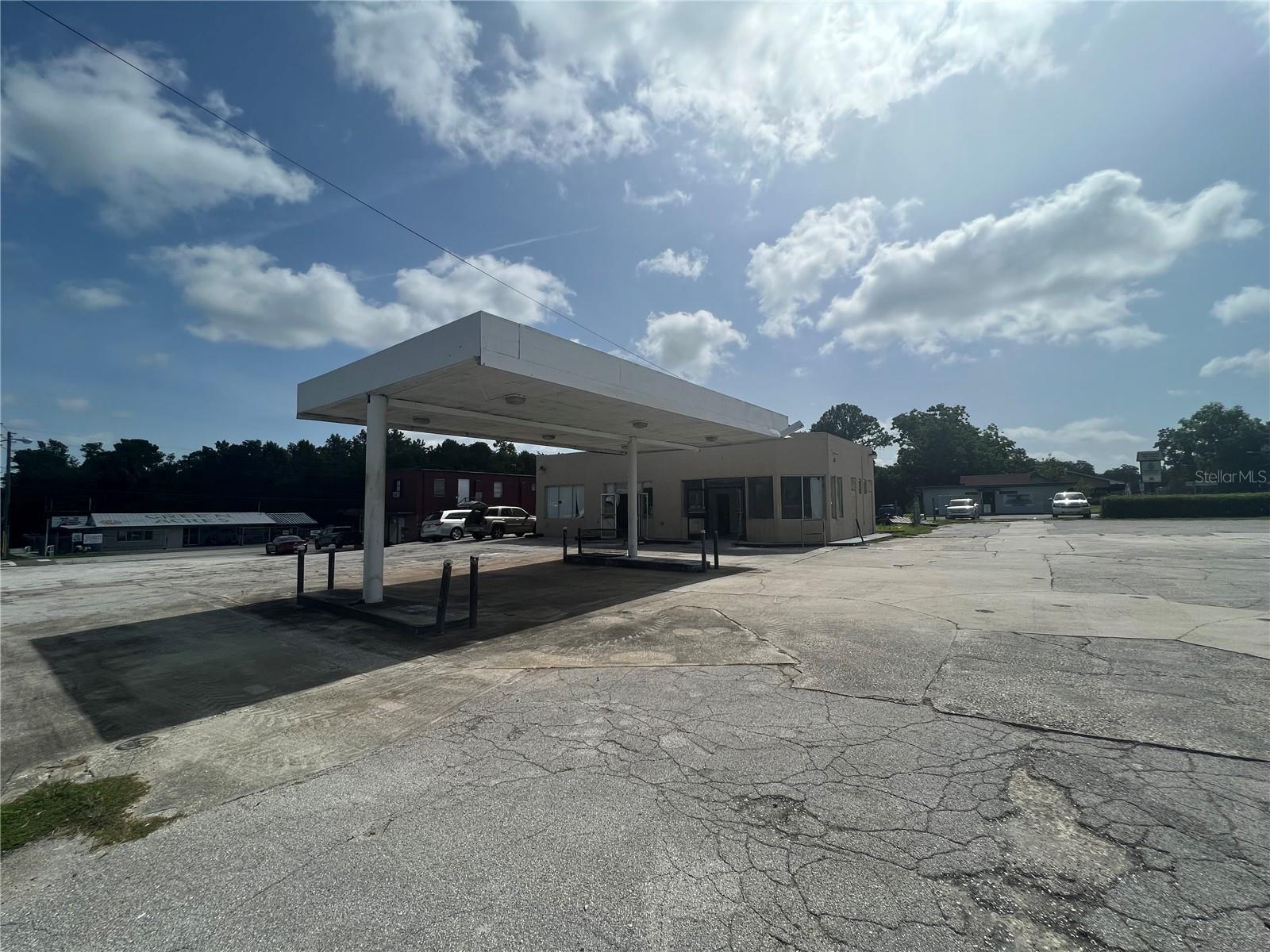 100 Ponce De Leon Blvd Property Photo 3