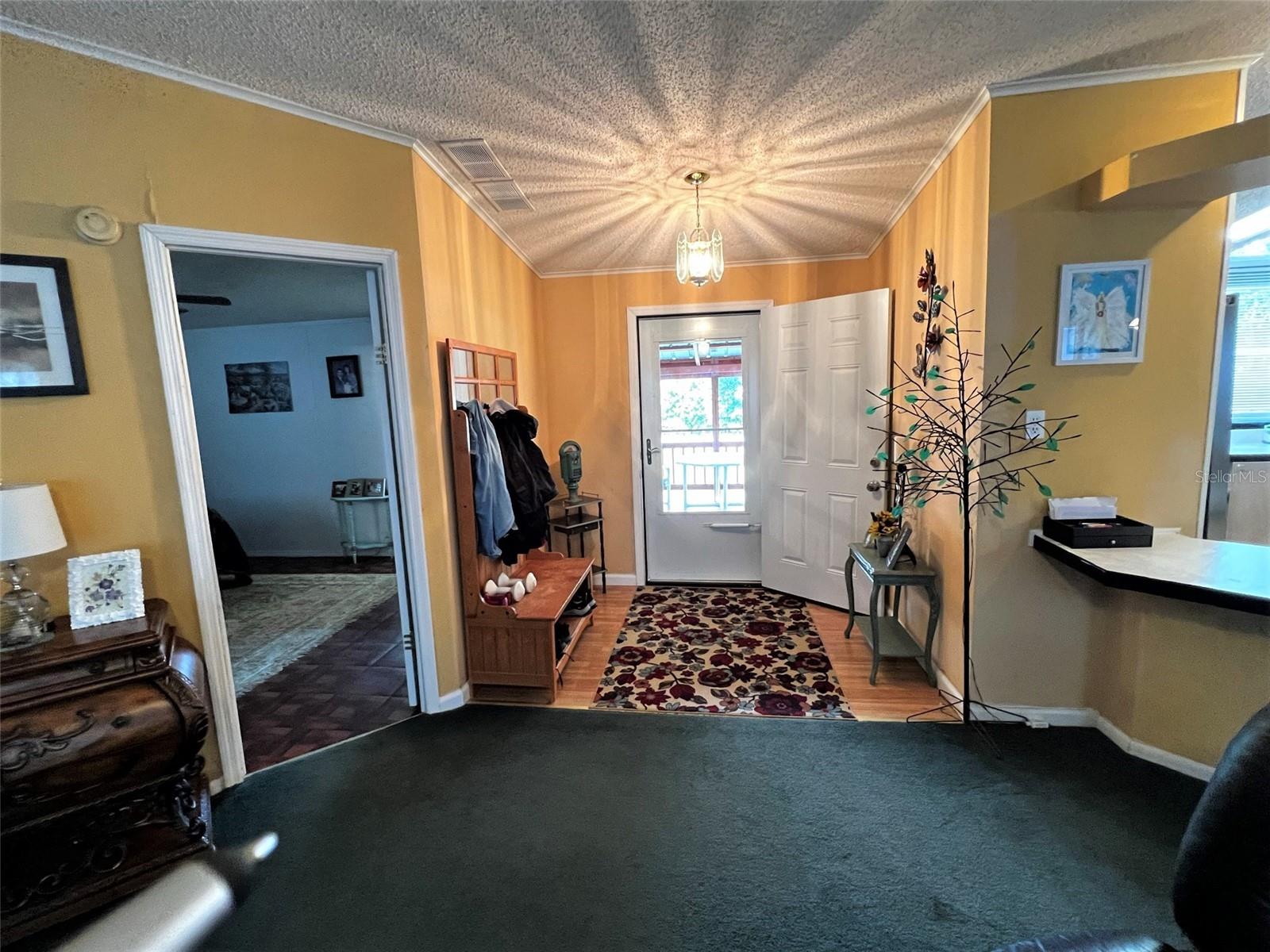 7412 Sky Dr Property Photo 2