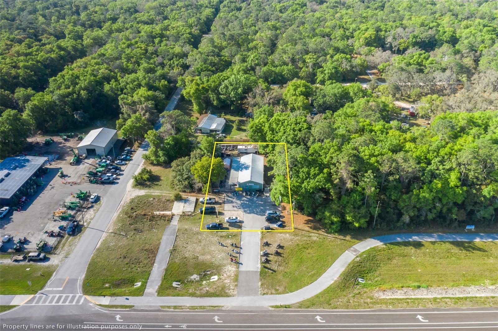 17022 Cortez Blvd Property Photo 2