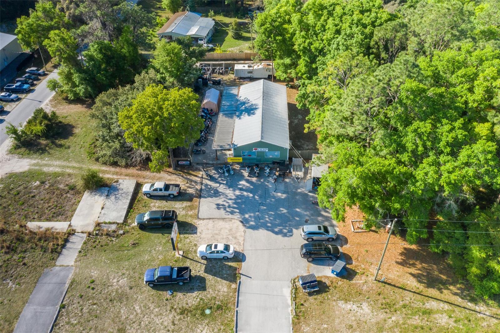 17022 Cortez Blvd Property Photo 5