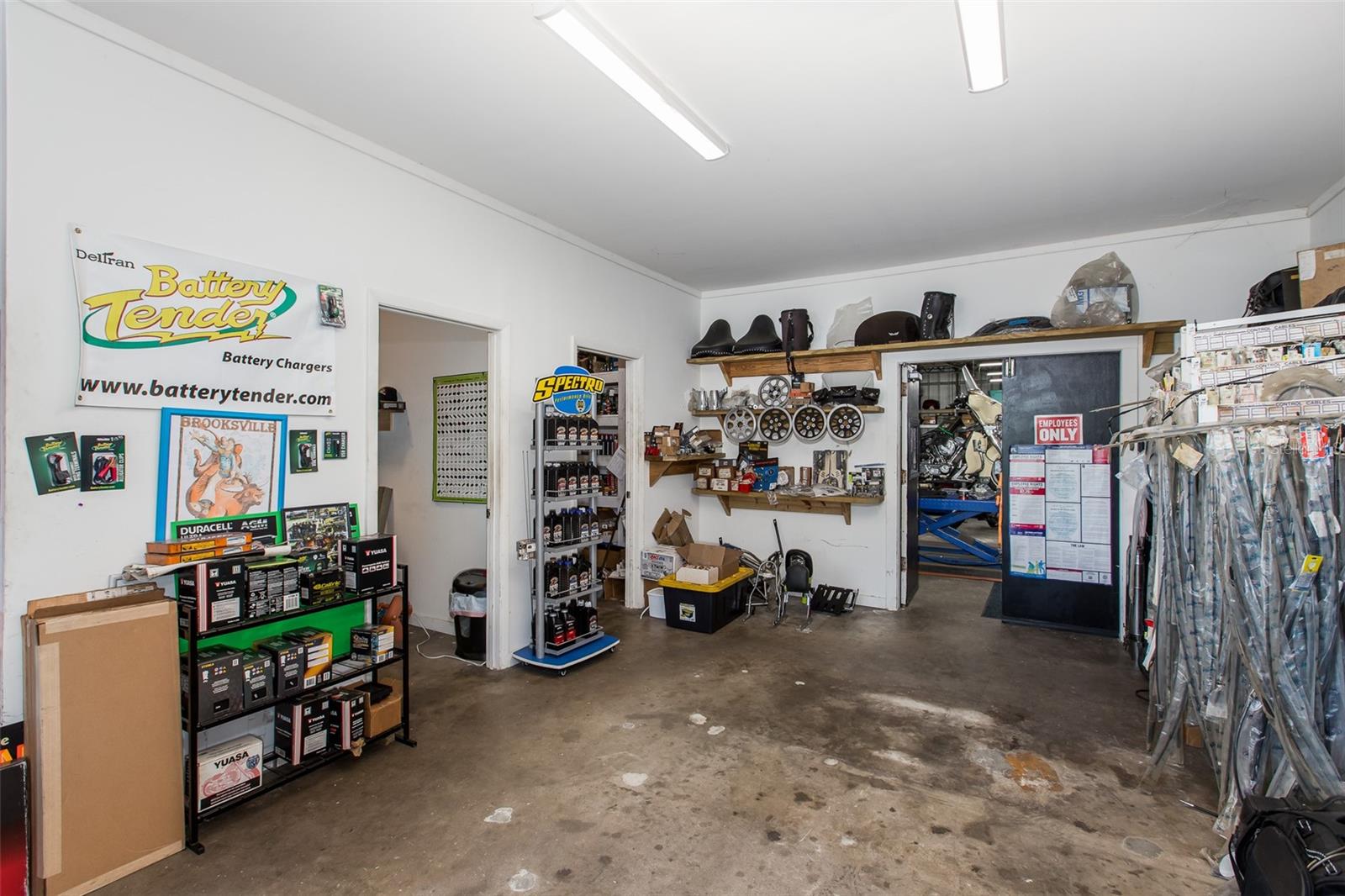 17022 Cortez Blvd Property Photo 24
