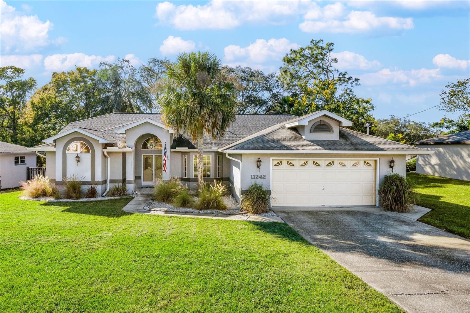 11242 Riddle Dr Property Photo 1