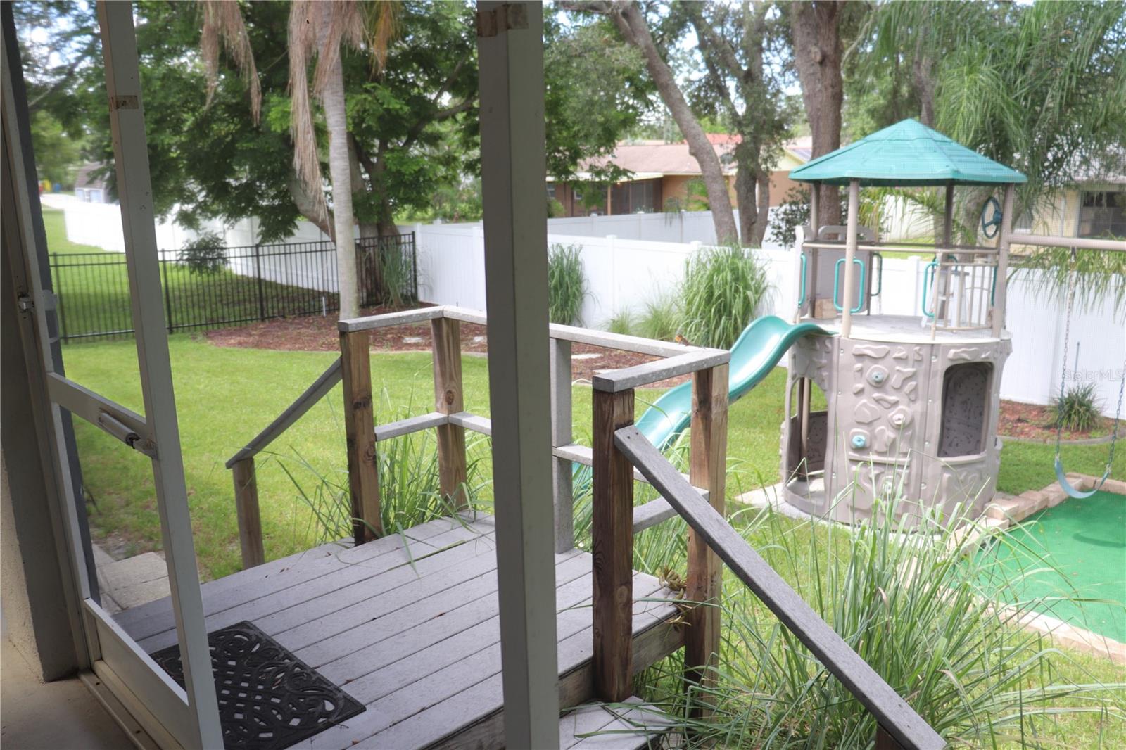 11242 Riddle Dr Property Photo 32