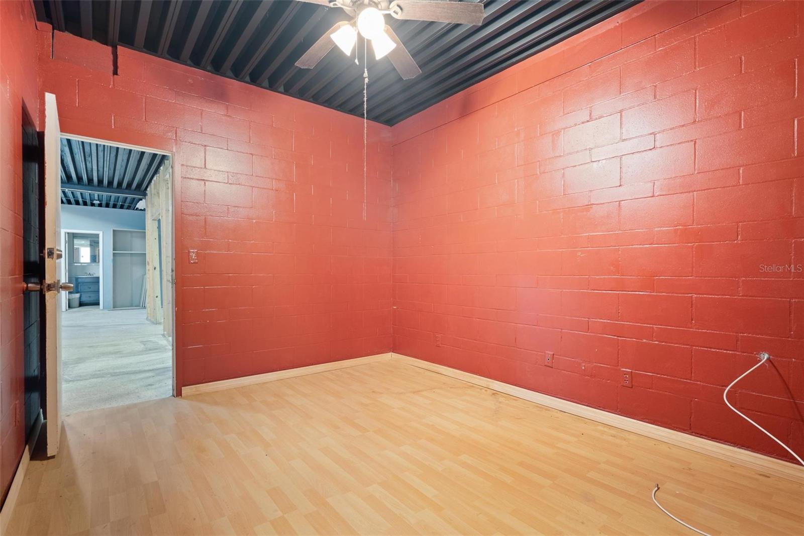 325 E Lemon St Property Photo 14