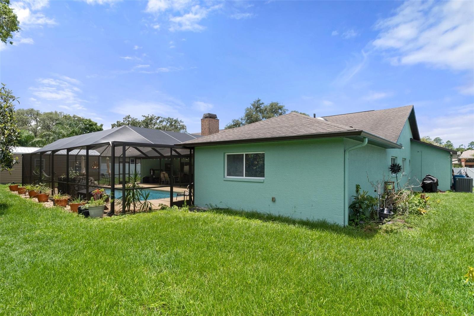 6096 Kinlock Ave Property Photo 37