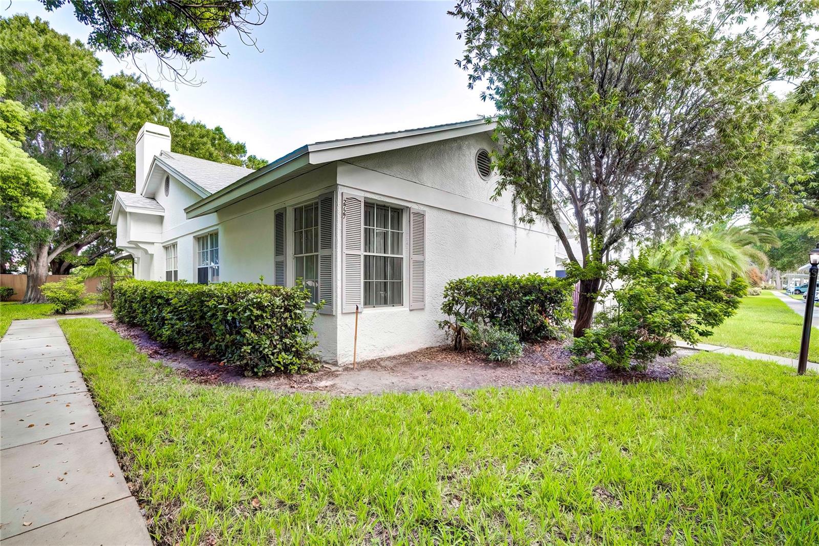 2727 Featherstone Dr #2727 Property Photo 2