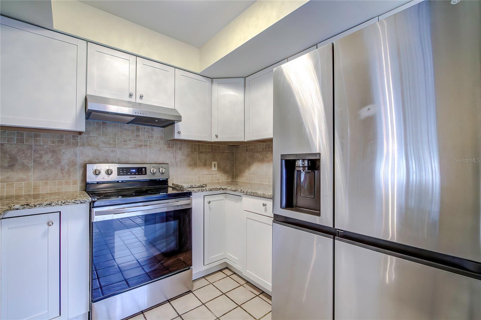 2727 Featherstone Dr #2727 Property Photo 16