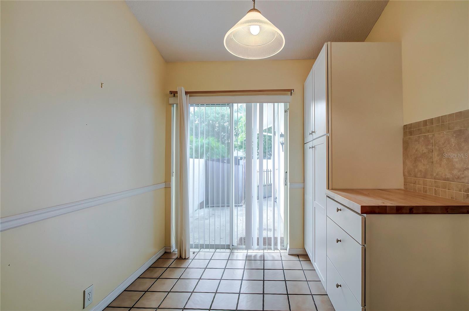 2727 Featherstone Dr #2727 Property Photo 17