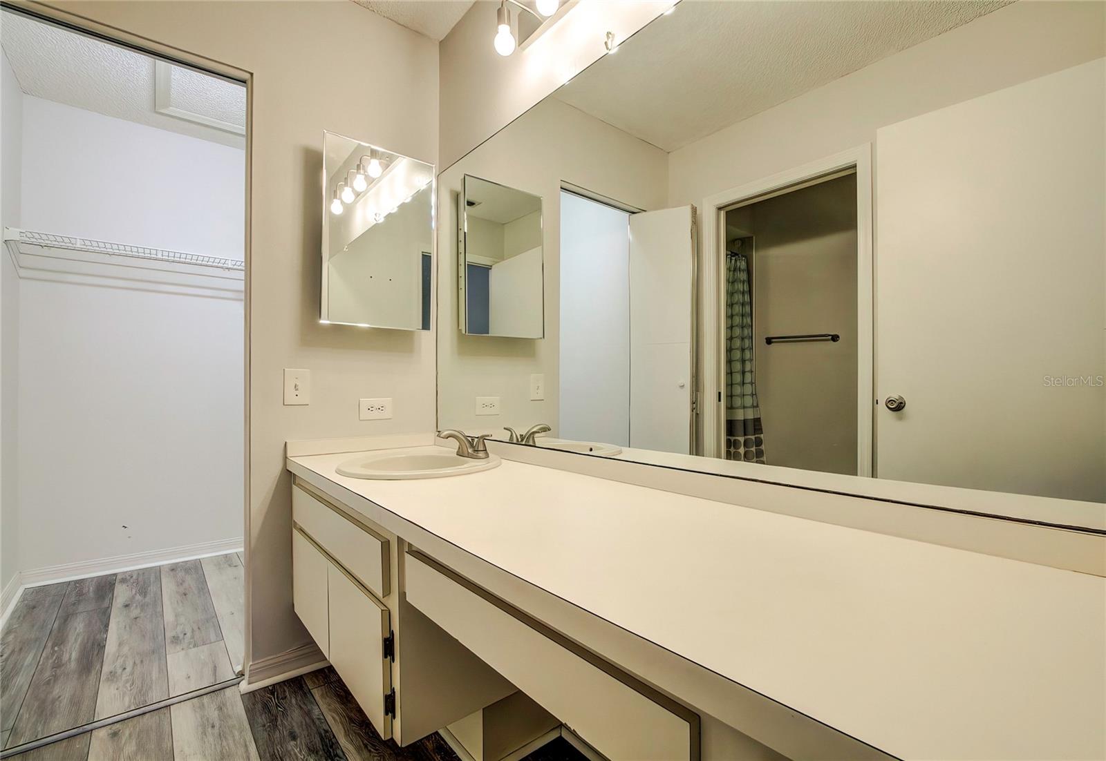 2727 Featherstone Dr #2727 Property Photo 19