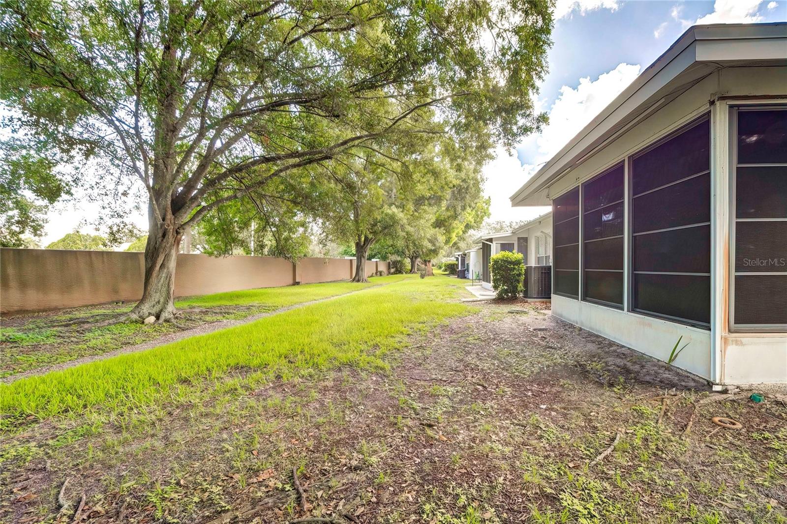 2727 Featherstone Dr #2727 Property Photo 30