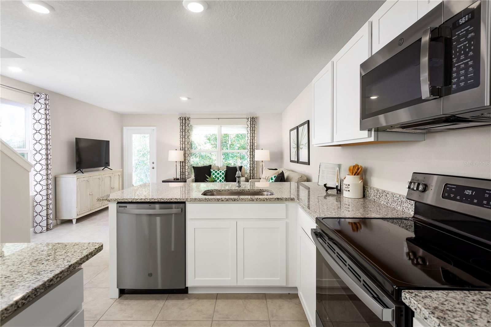 11437 Spectacled Dr Property Photo 14