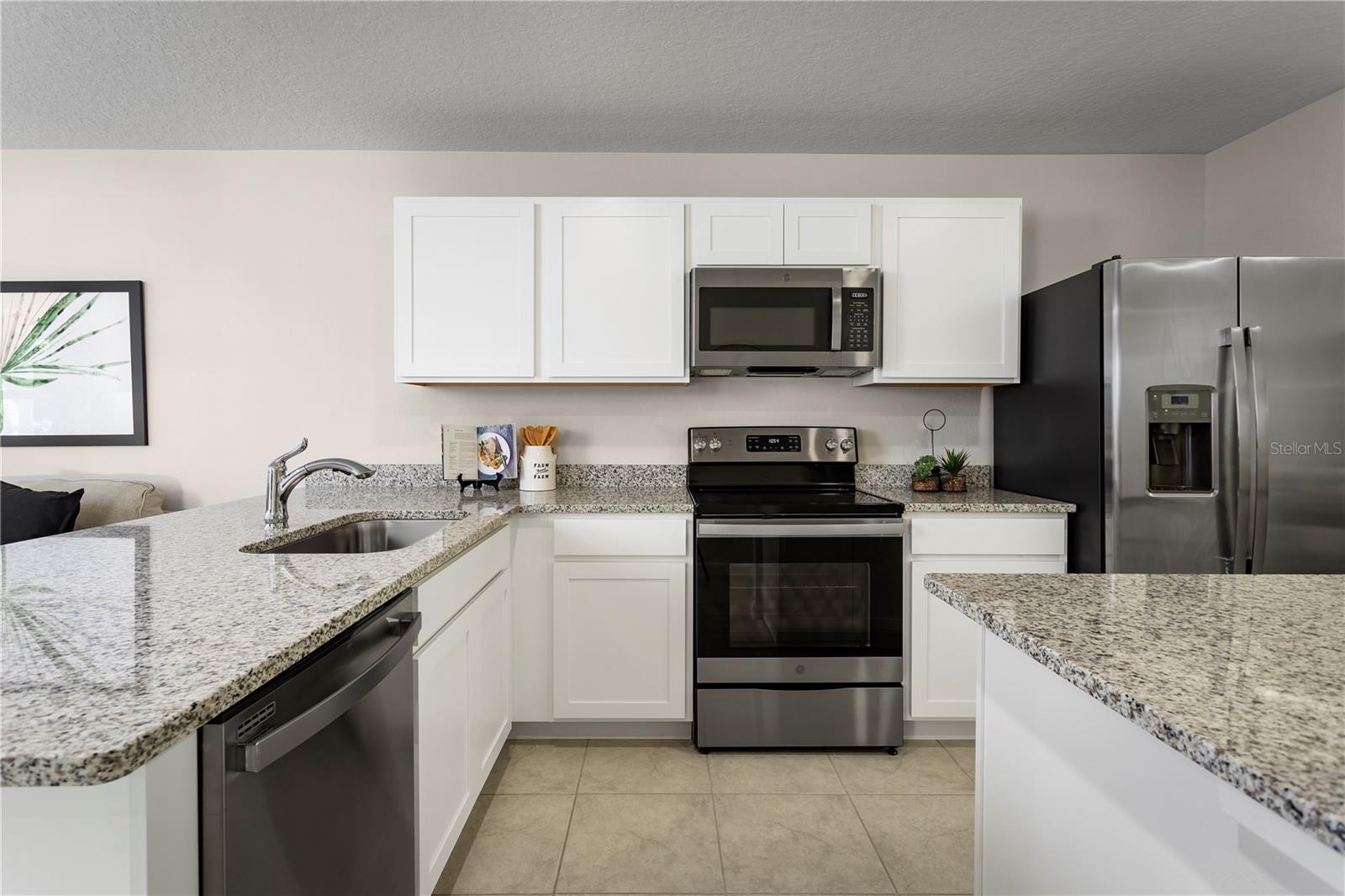 11437 Spectacled Dr Property Photo 15