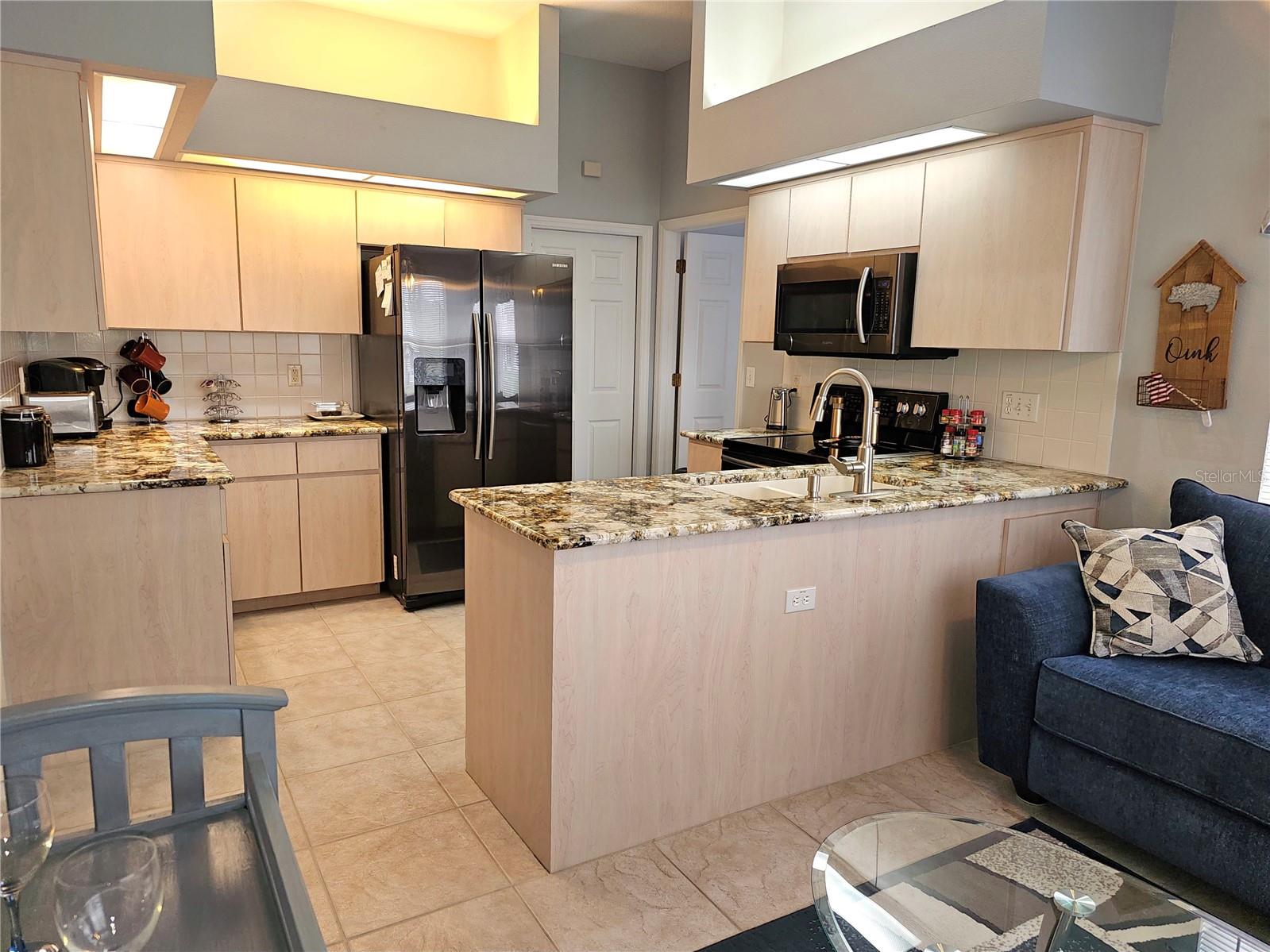 4201 Avanti Cir Property Photo 4