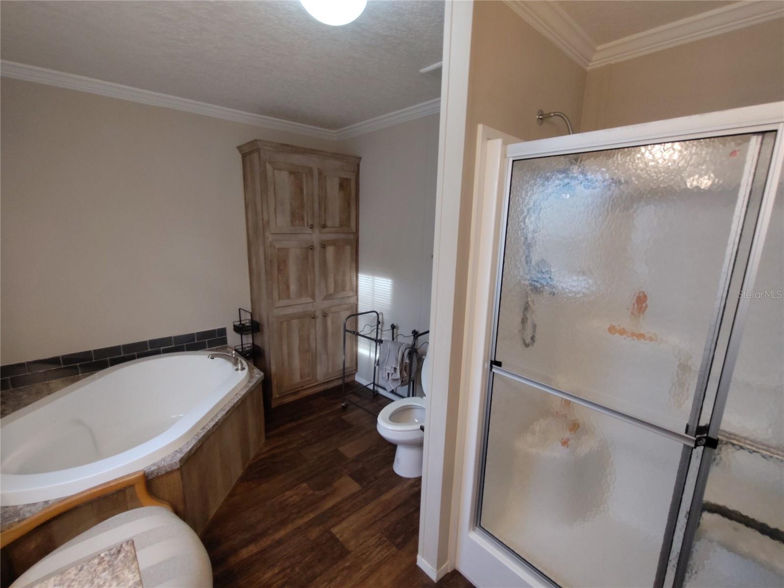 9811 Bud St Property Photo 14
